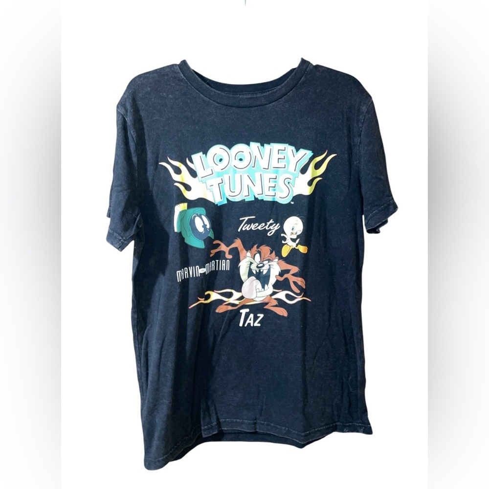 Looney Tunes Graphic Tee Shirt Size Medium